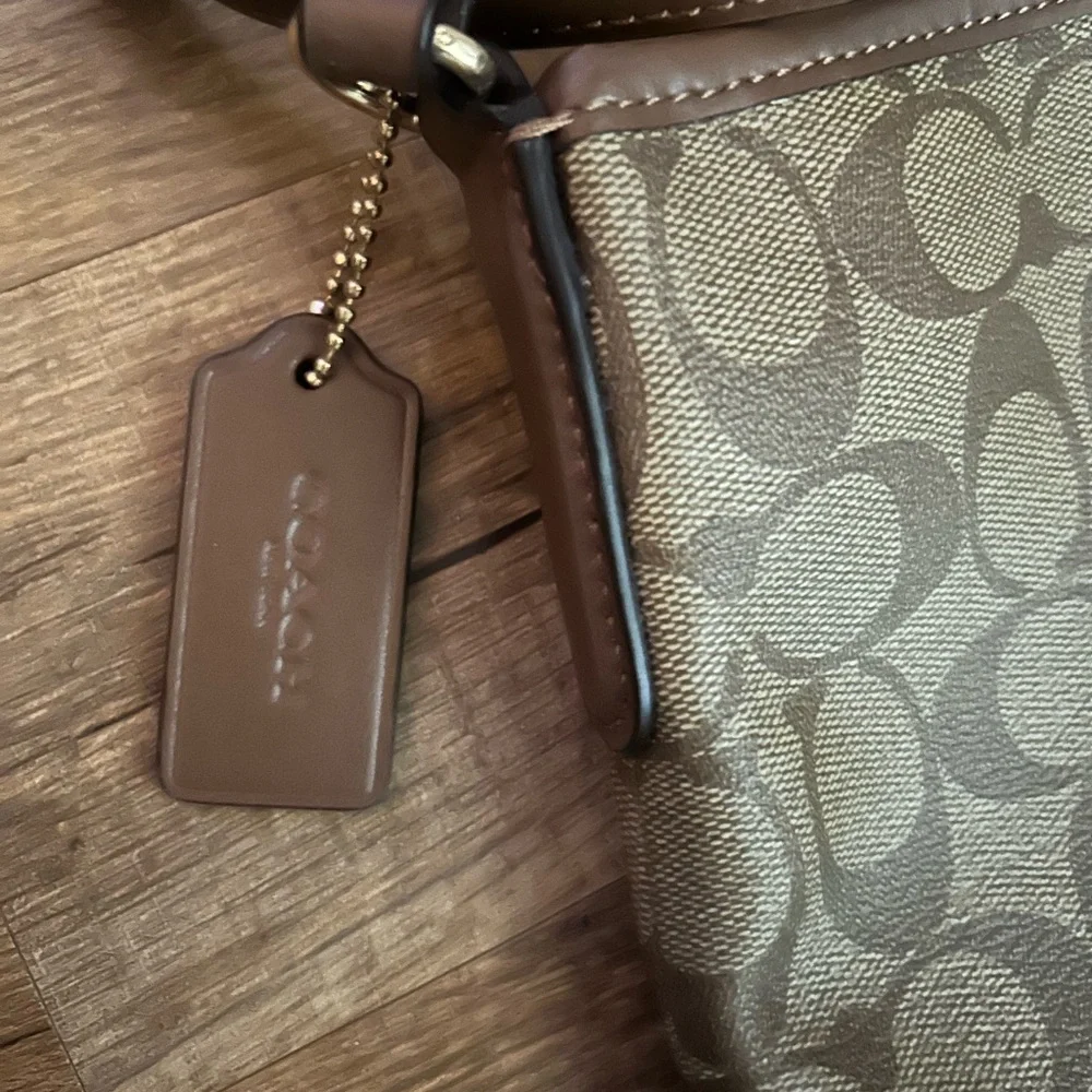Coach Tan and Brown Signature Crossbody Bag - Picture 4 of 7
